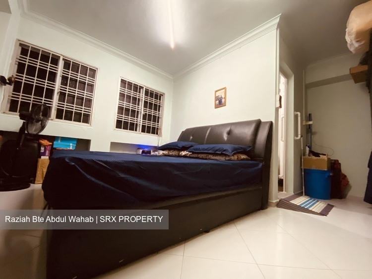 Blk 403 Bukit Batok West Avenue 7 (Bukit Batok), HDB Executive #379857331